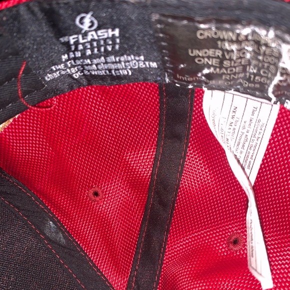 DC The Flash Logo Snapback Hat - Picture 7 of 11